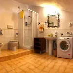 Hébergement de vacances Casa Santicelli ' I Carpini ' *